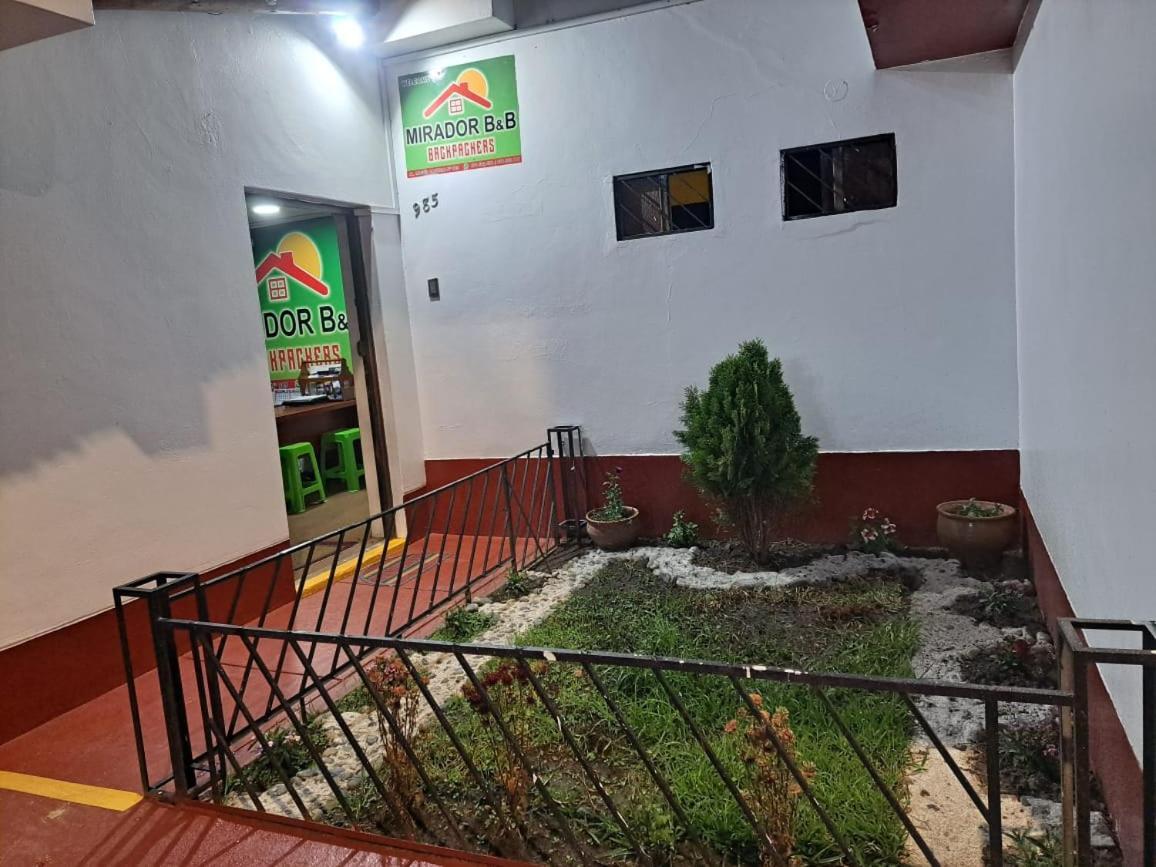 Mirador Backpackers B&B Huaraz  Exterior photo